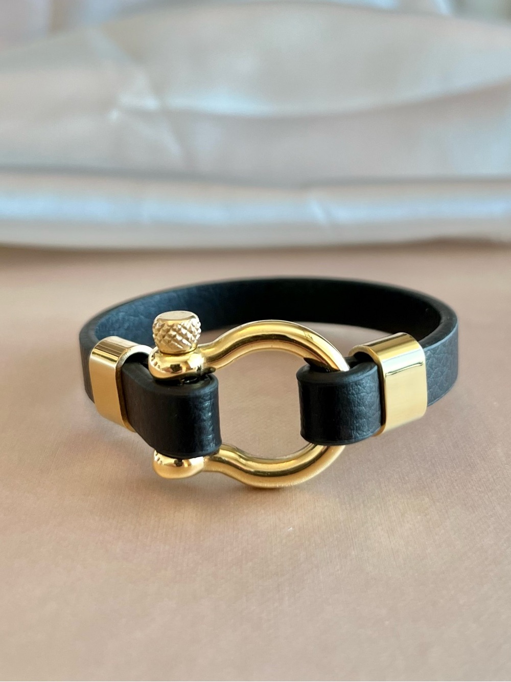 Genuine Black Leather Geometric Horseshoe Buckle Bracelet Gold
